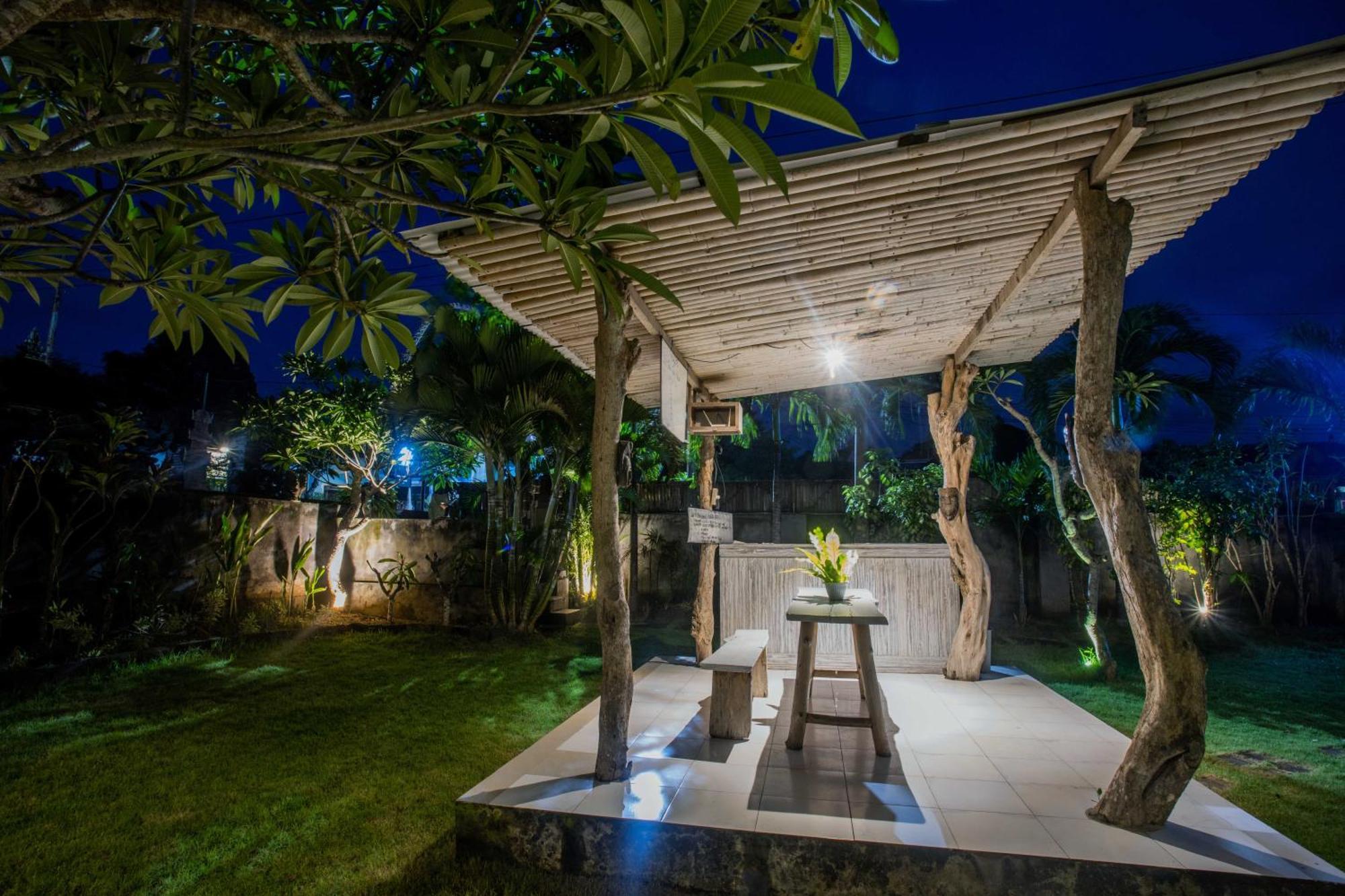 Jeje Fortis Guest House Nusa Lembongan Exterior foto